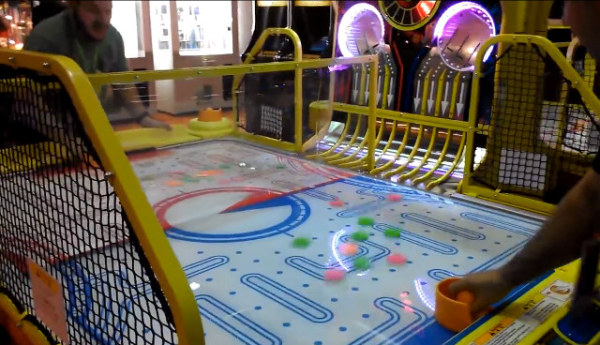 pac-man-air-hockey